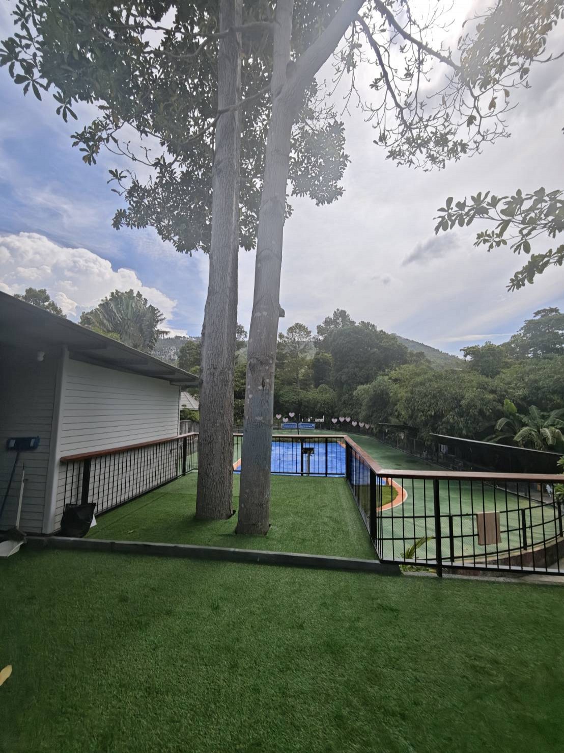Monkey House Hostel & Guest House