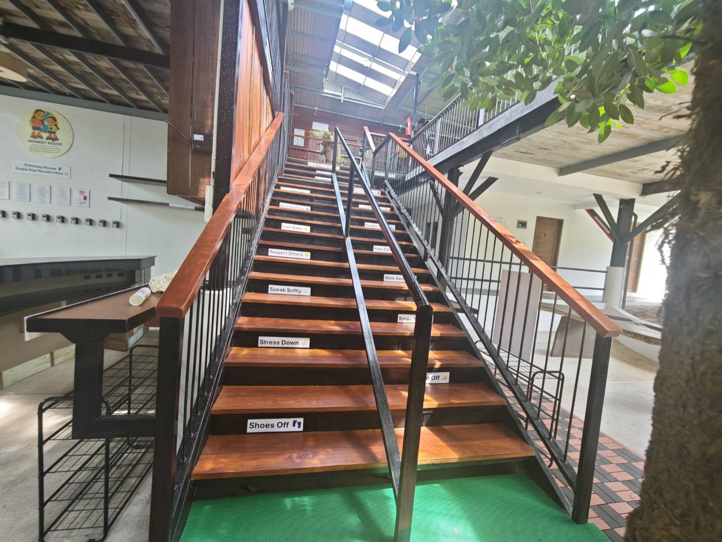 Monkey House Hostel & Guest House