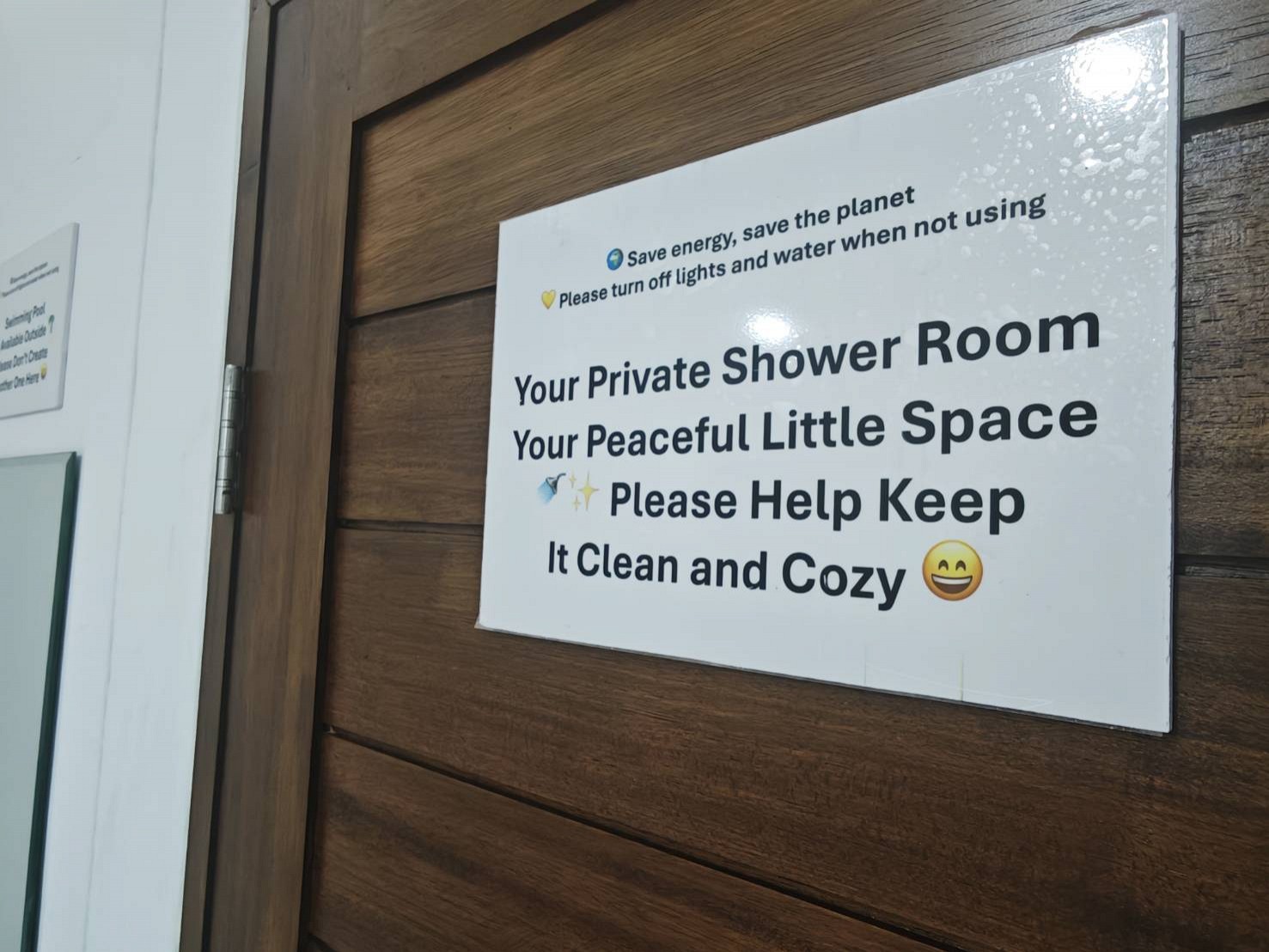 Single Room (Separate Shower, Shared Toilet) – Room Only