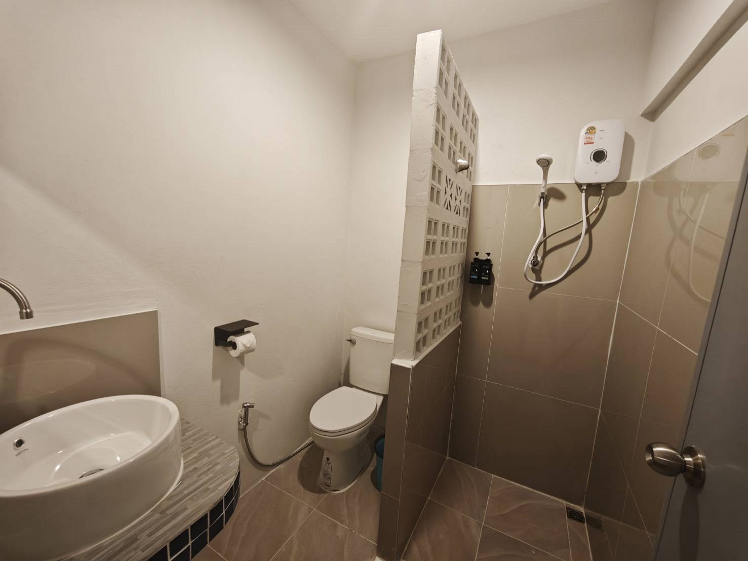 Double Room (Attached Shower, Shared Toilet) – Room Only