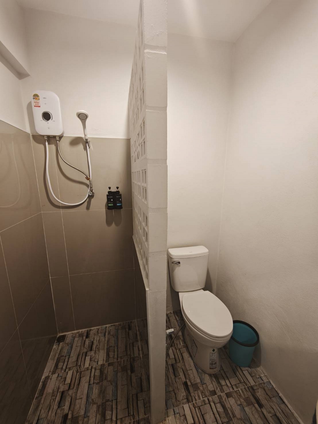 Private Quadruple Room (Attached Shower and Toilet) – Room Only