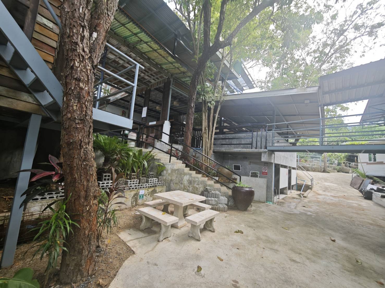 Monkey House – Budget Friendly Boutique Stay in Koh Samui